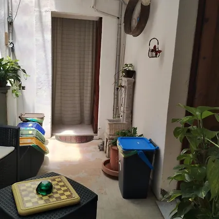 Centro, Stile Siciliano, Balconi E Terrazzino Interno Parcheggio Alfycodindia * Catania
